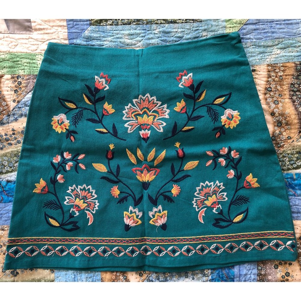 Embroidered floral mini skirt Flying Tomato - Sz M